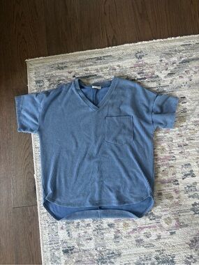 Altar'd State Blue V-Neck Short Sleeve Pocket Tee